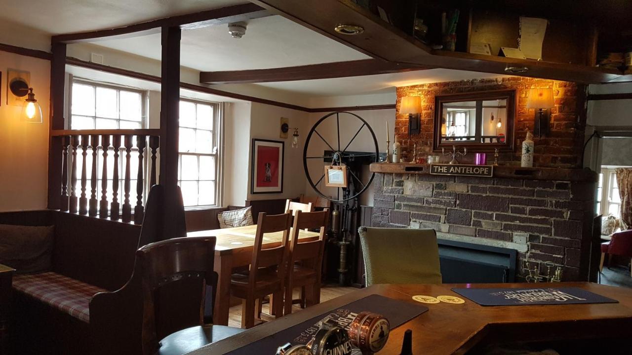 Hotel The Antelope At Upavon Esterno foto