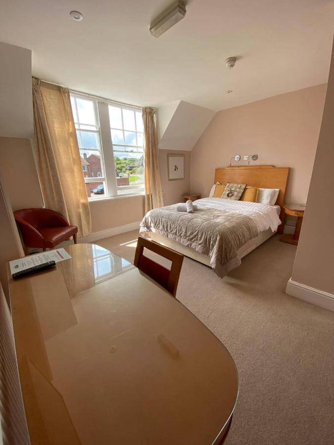 Hotel The Antelope At Upavon Esterno foto