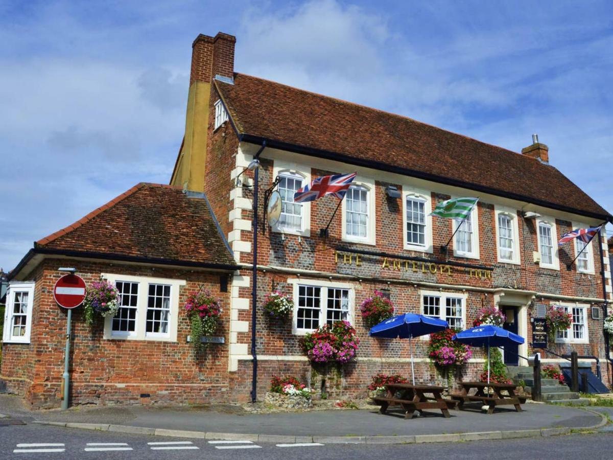 Hotel The Antelope At Upavon Esterno foto